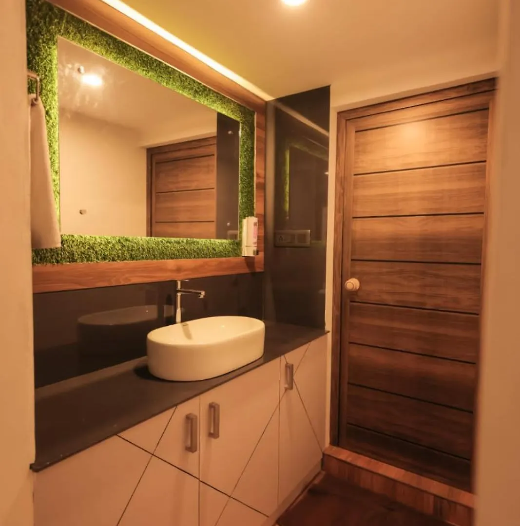 Hotel Galaxy International Inn Munnar