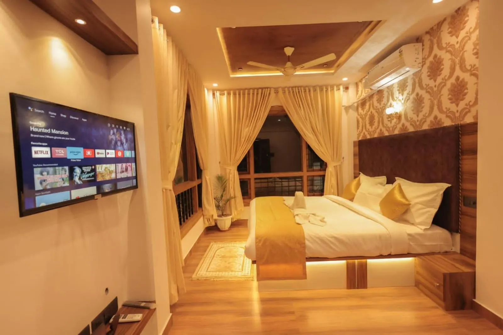 Galaxy International Inn ムンナル インド
